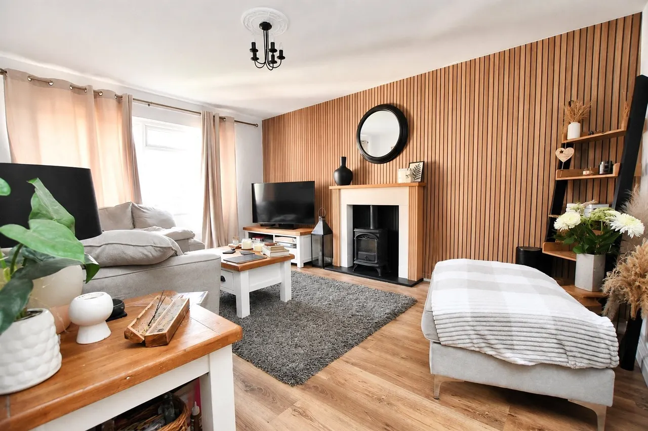 Wellington Court, Accrington, BB5, photo 2