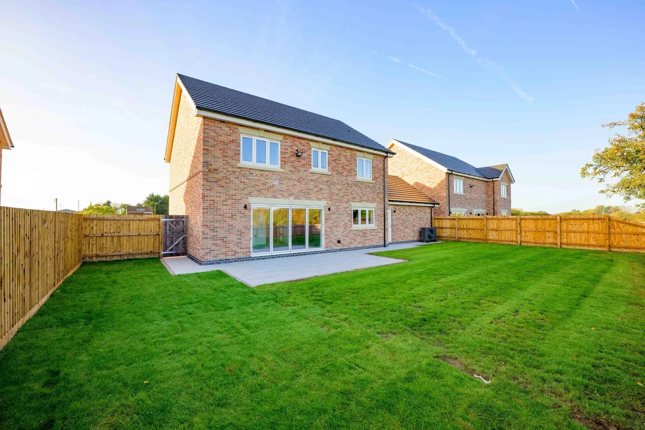 Dairy Close, Stickney, PE22, photo 32