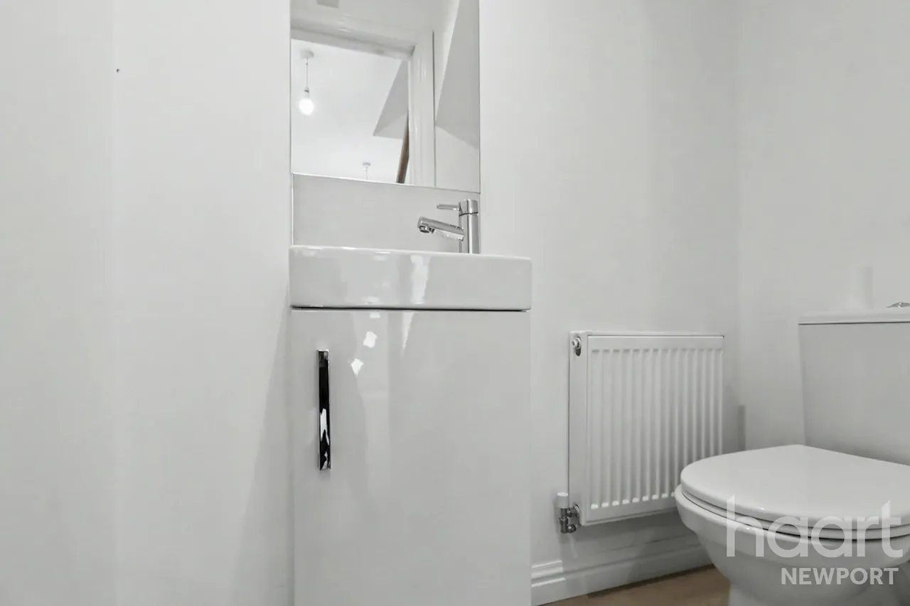 The Hollies, Crumlin, NP11, photo 29