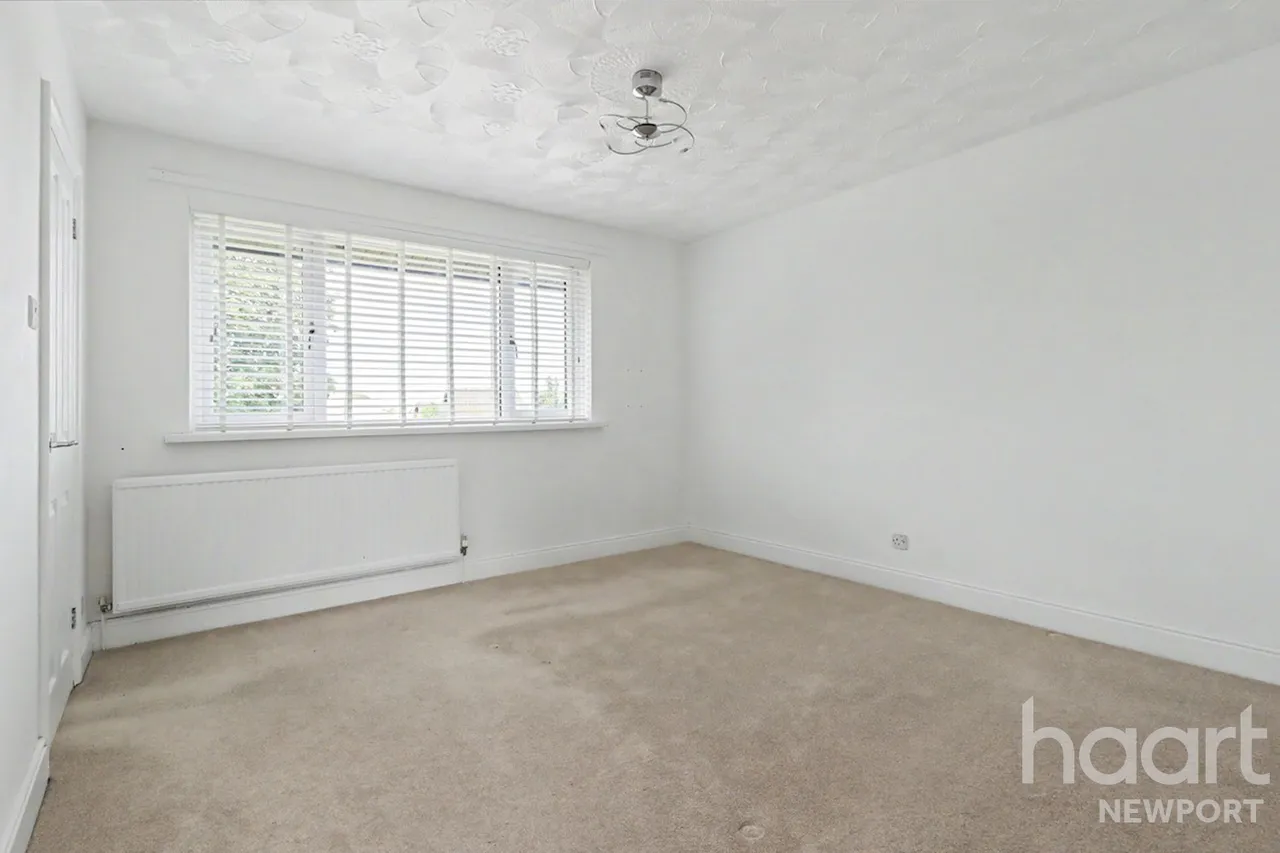 The Hollies, Crumlin, NP11, photo 16
