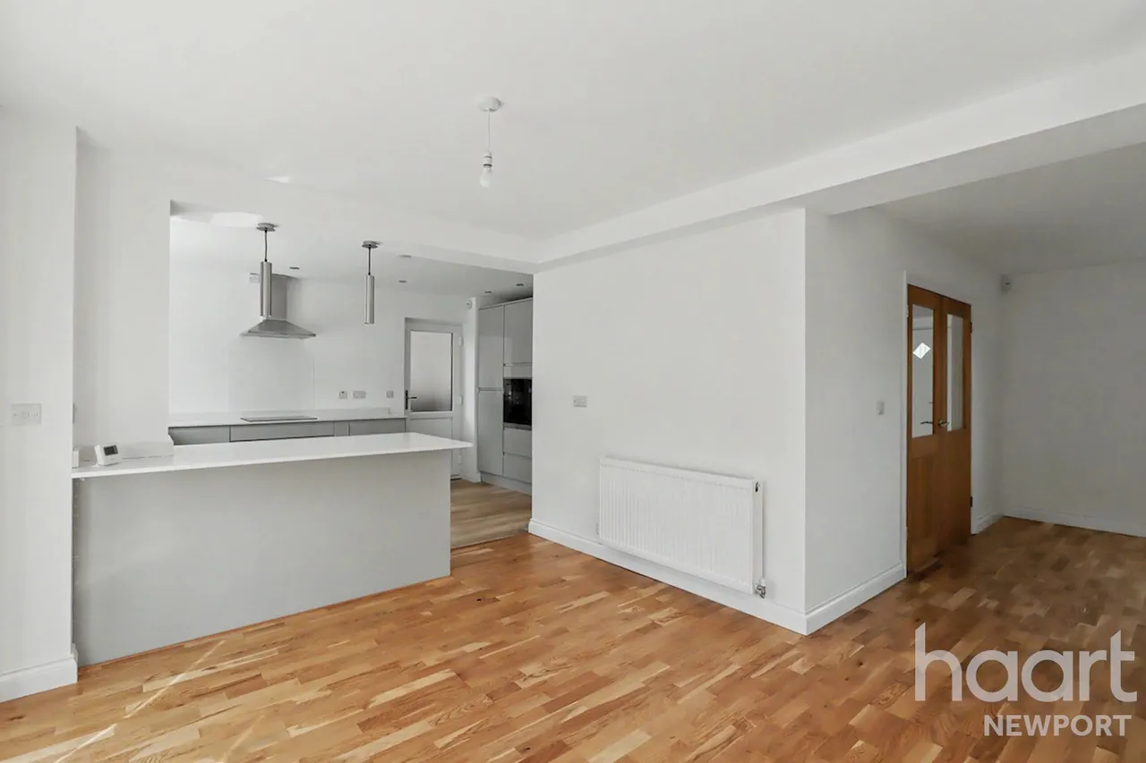 The Hollies, Crumlin, NP11, photo 27