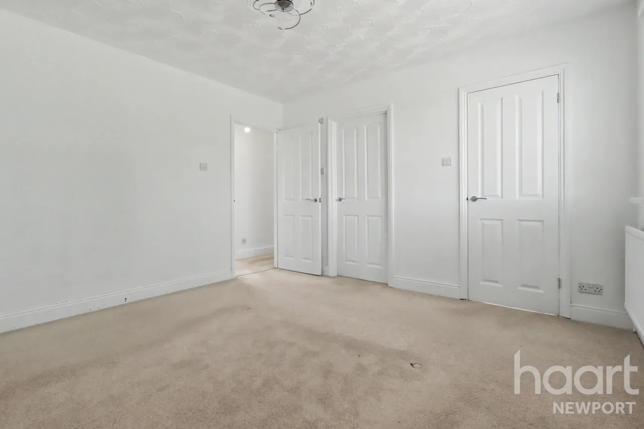 The Hollies, Crumlin, NP11, photo 17