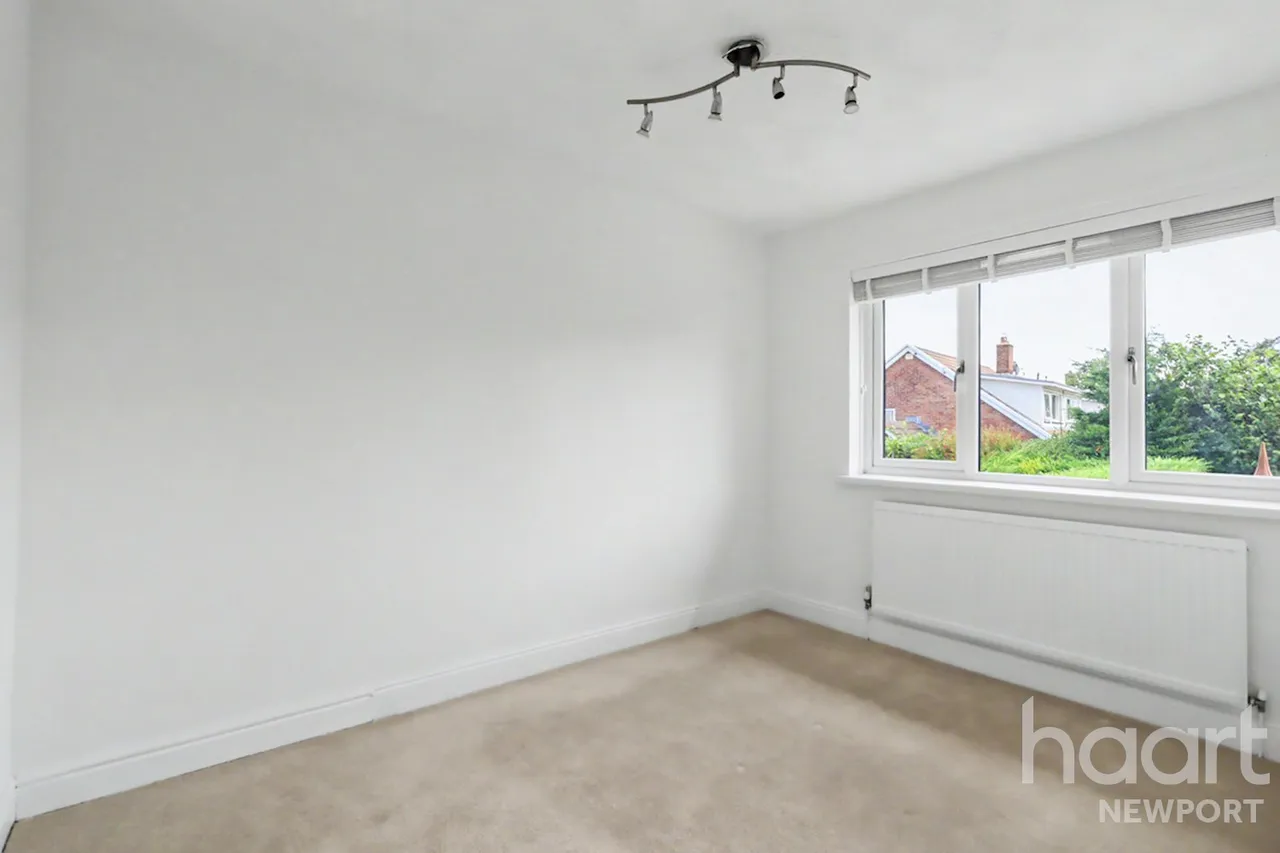 The Hollies, Crumlin, NP11, photo 23