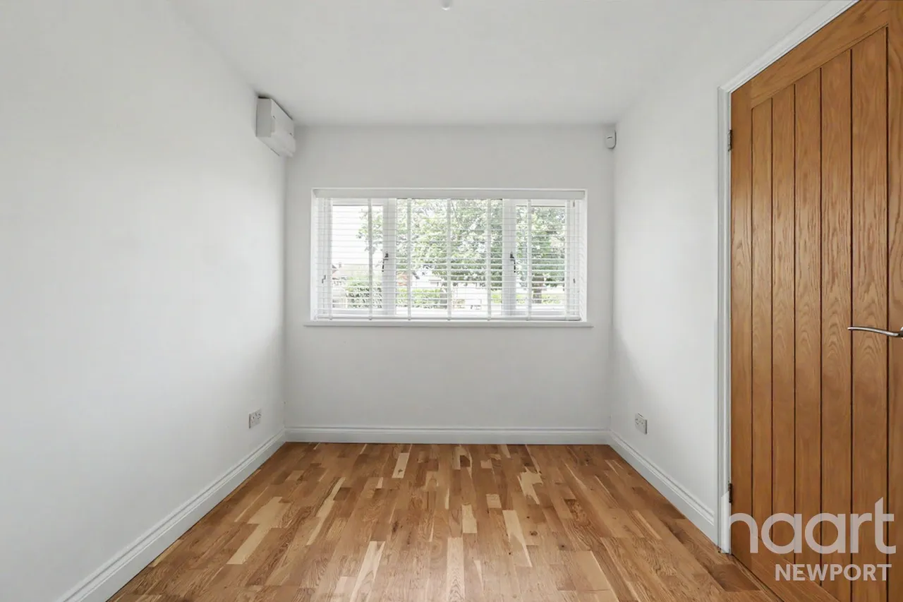 The Hollies, Crumlin, NP11, photo 28