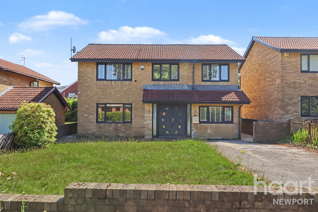 The Hollies, Crumlin, NP11, photo 31