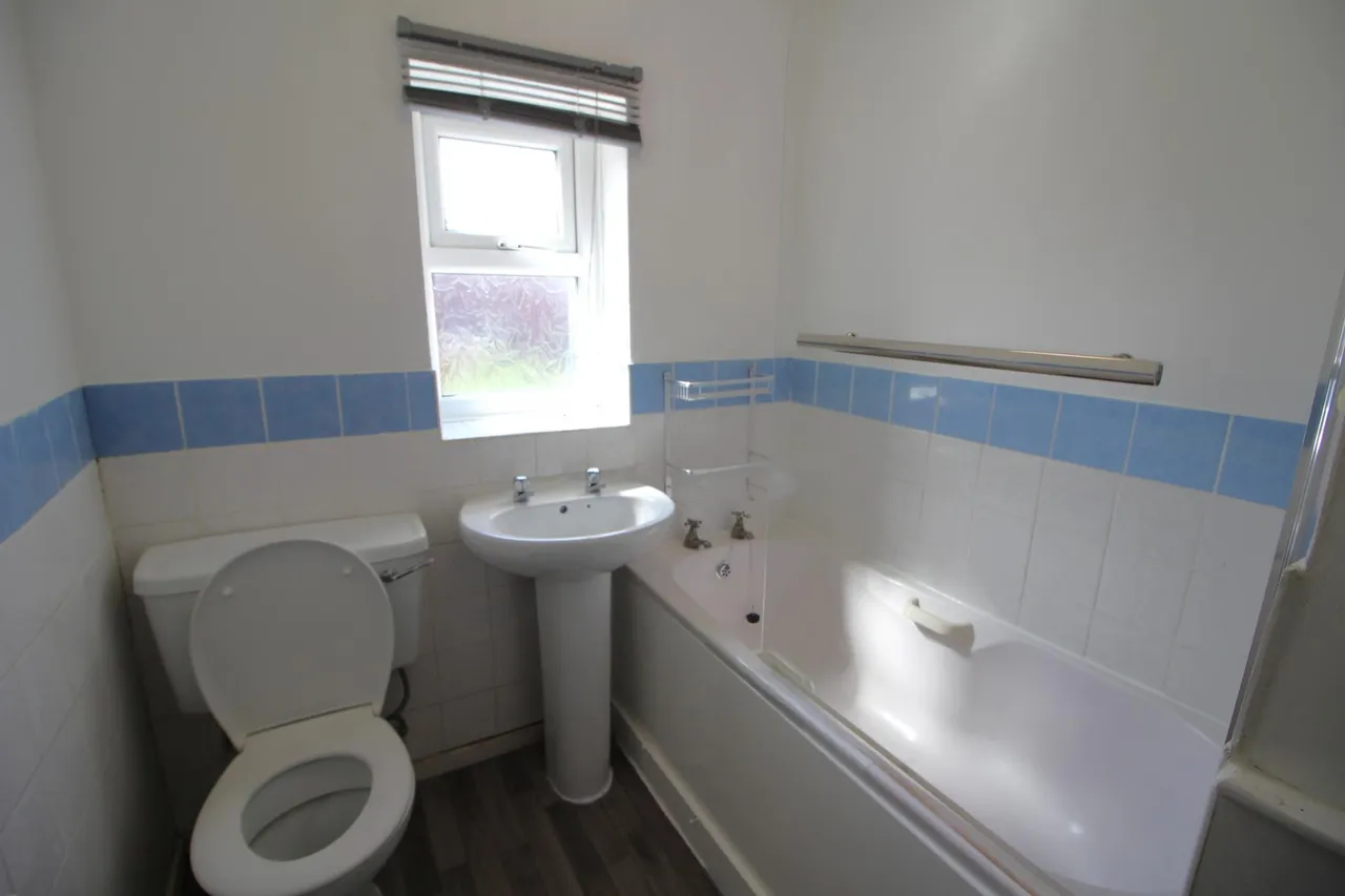 Chancery Lane, Shaw, OL2, photo 8