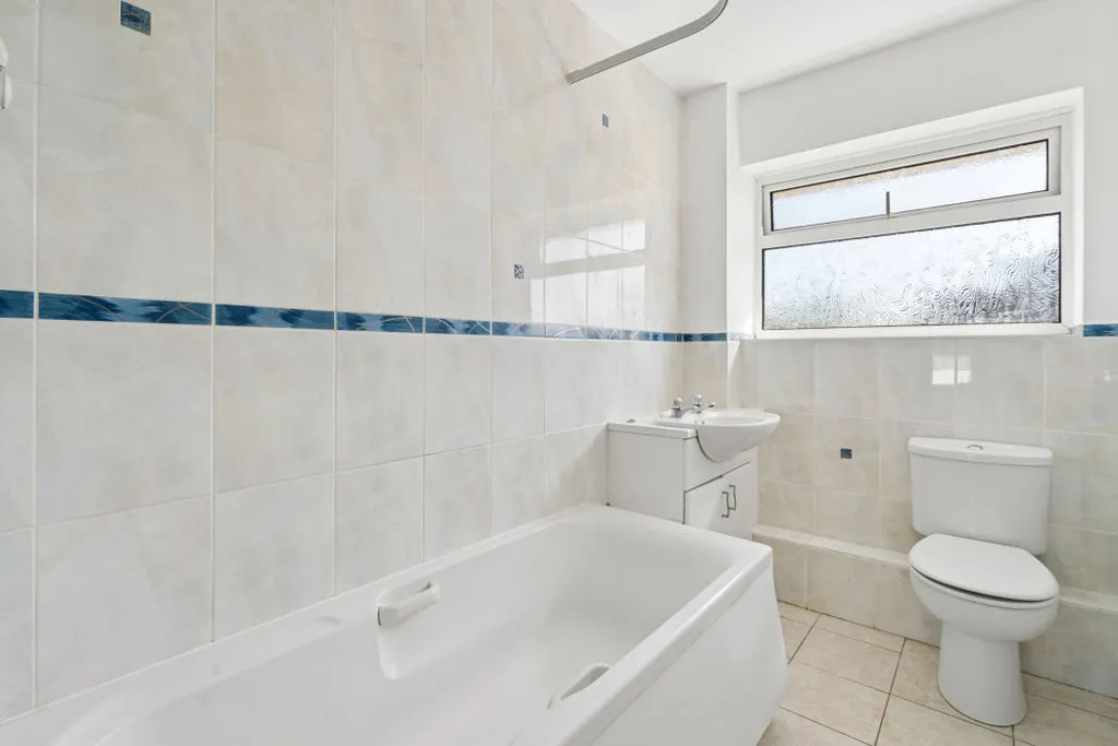 Broom Hill, Cookham SL6 9LH, photo 7