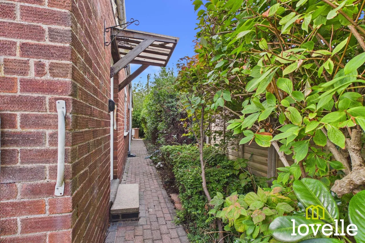 St. Margarets Avenue, Cottingham, HU16, photo 21