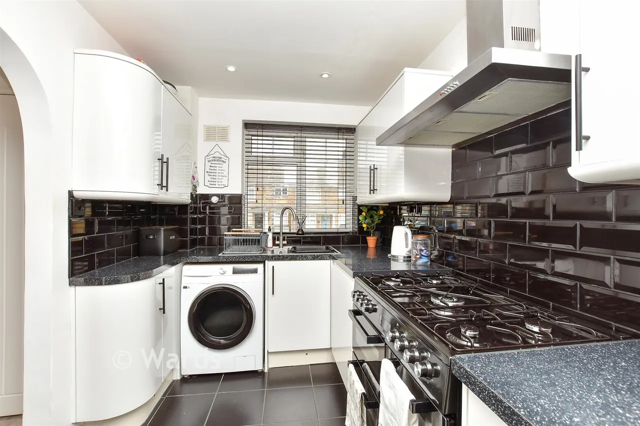Coventry Close, Strood, ME2, photo 4