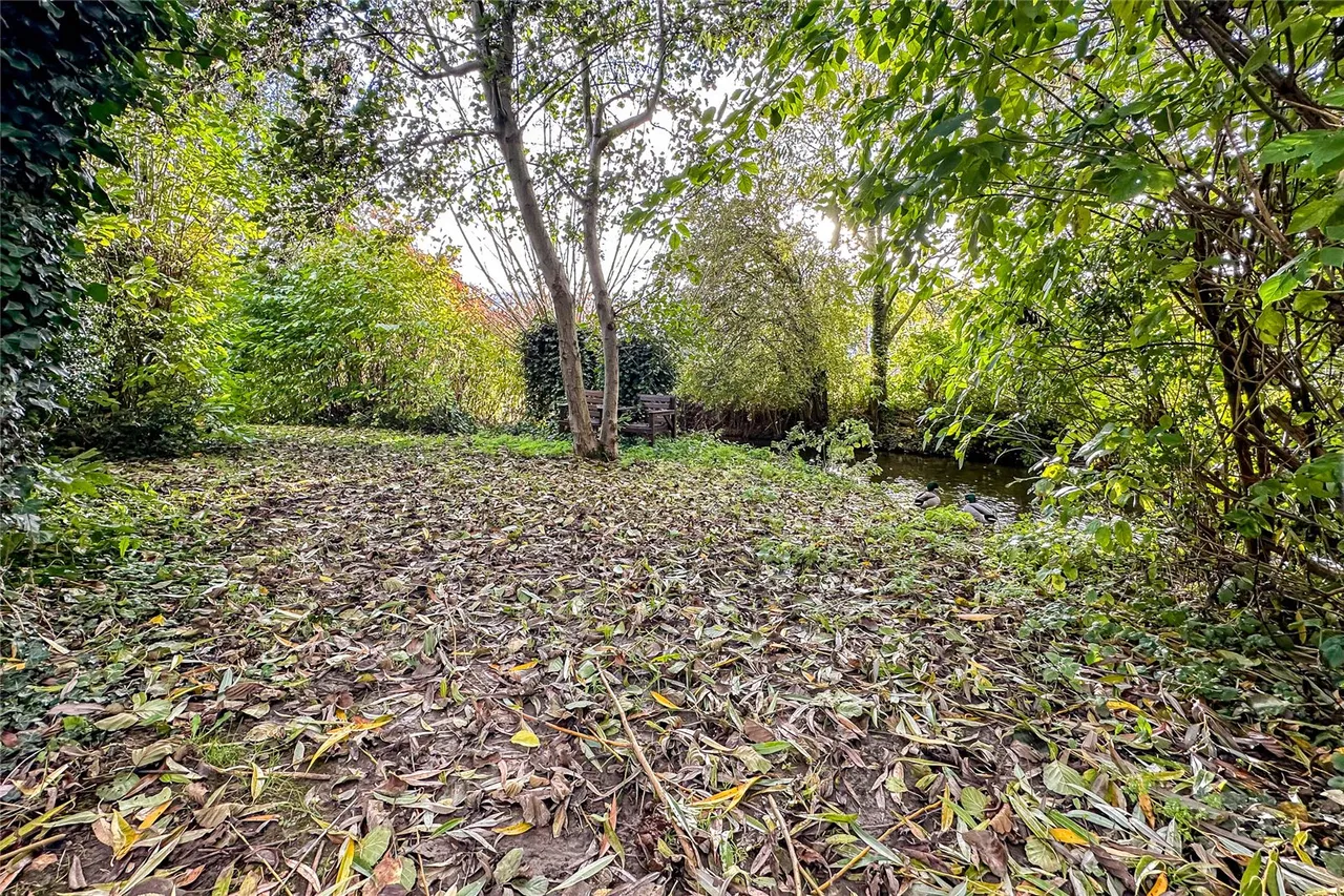 Riverbanks Close, Harpenden, Hertfordshire, AL5 5EJ, photo 14