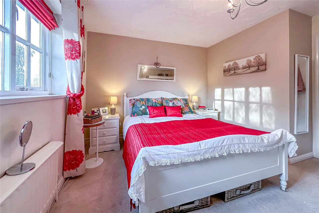 Riverbanks Close, Harpenden, Hertfordshire, AL5 5EJ, photo 15