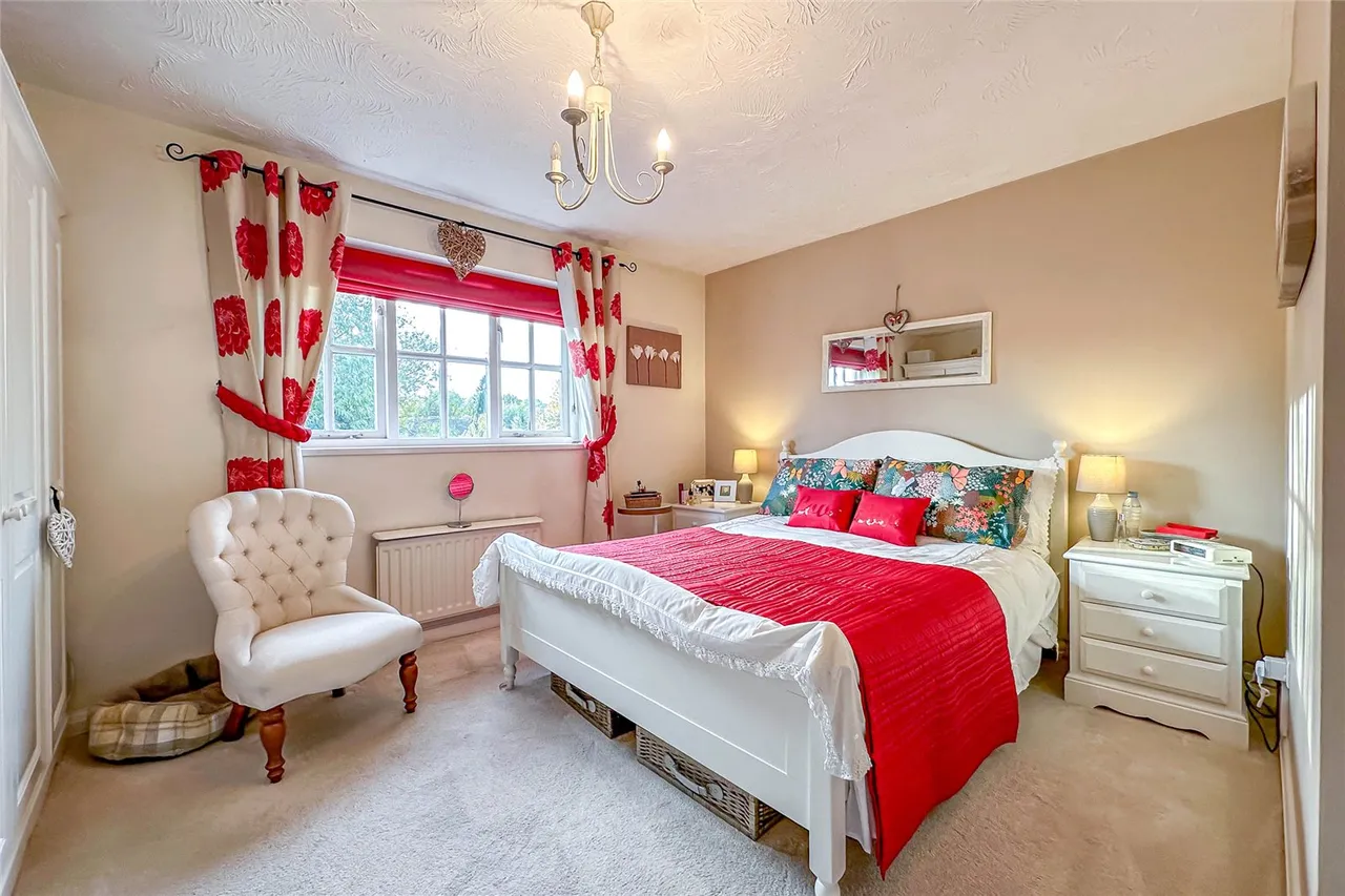 Riverbanks Close, Harpenden, Hertfordshire, AL5 5EJ, photo 10