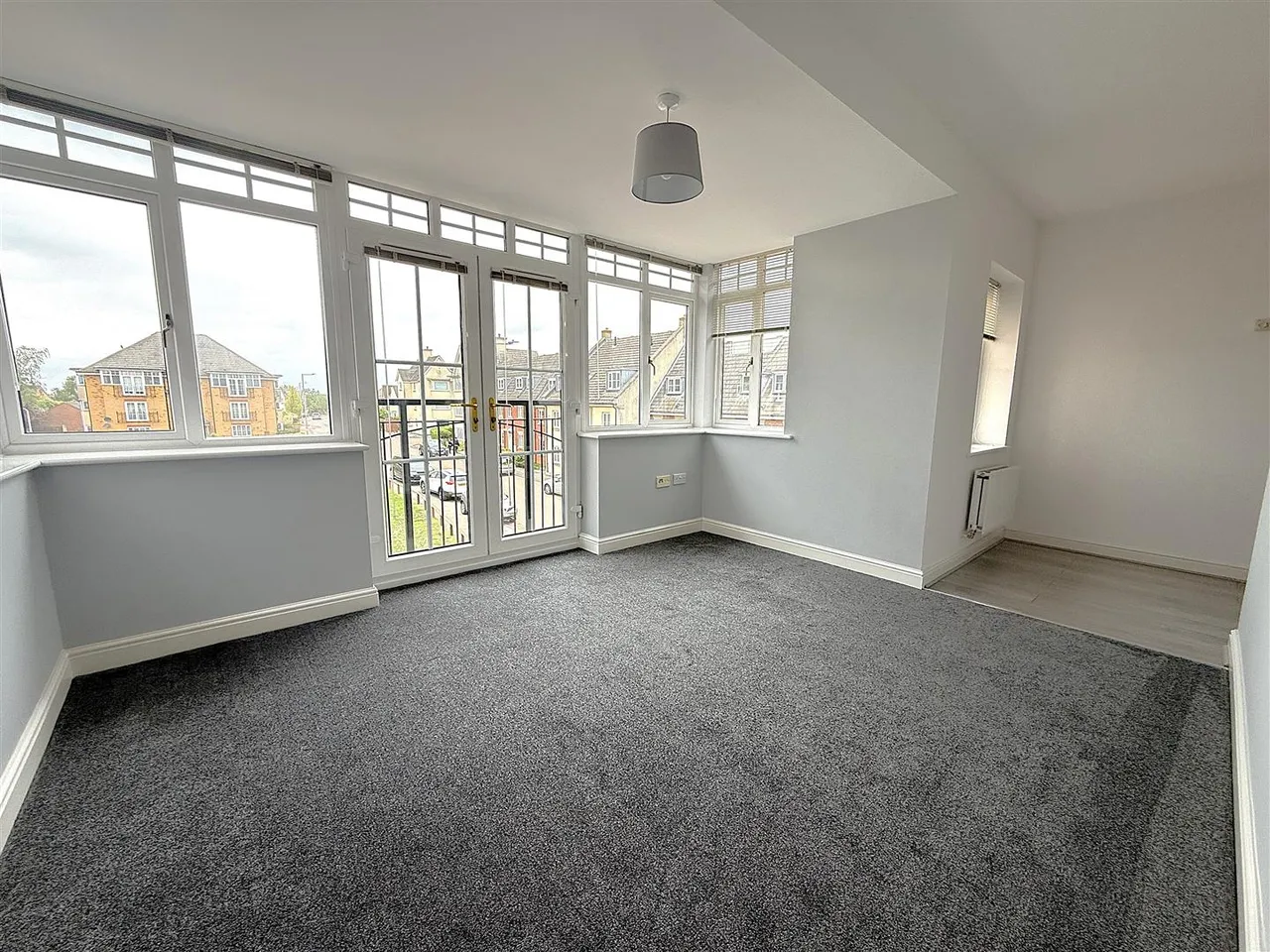 St. Crispin Crescent, Duston, photo 2