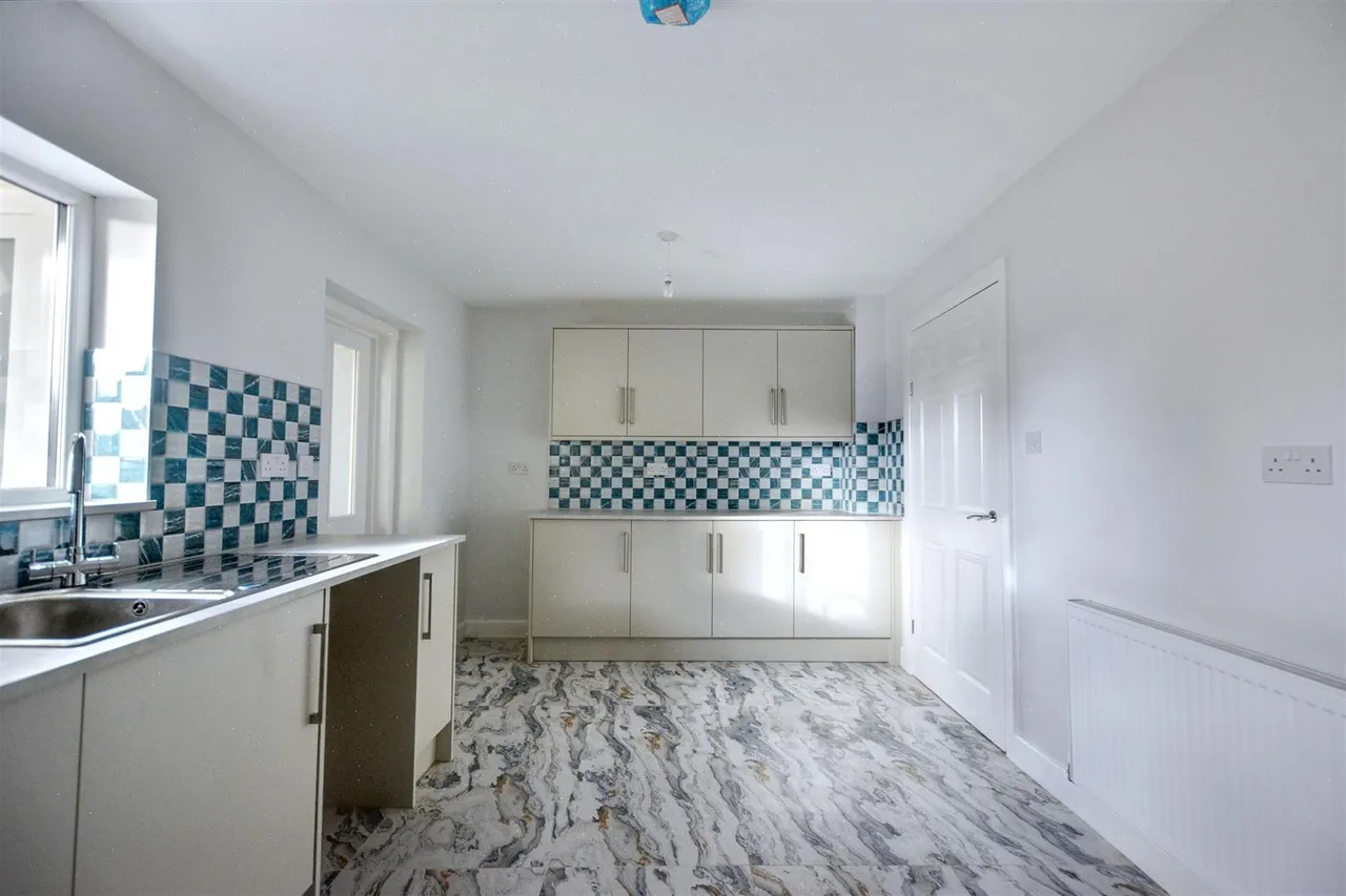 Clifford Avenue, Beeston, NG9, photo 6