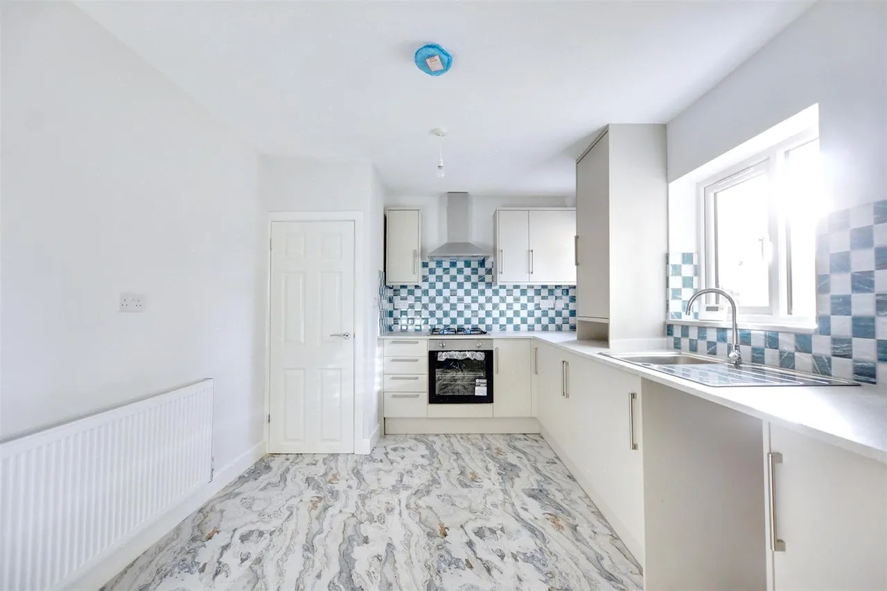 Clifford Avenue, Beeston, NG9, photo 3