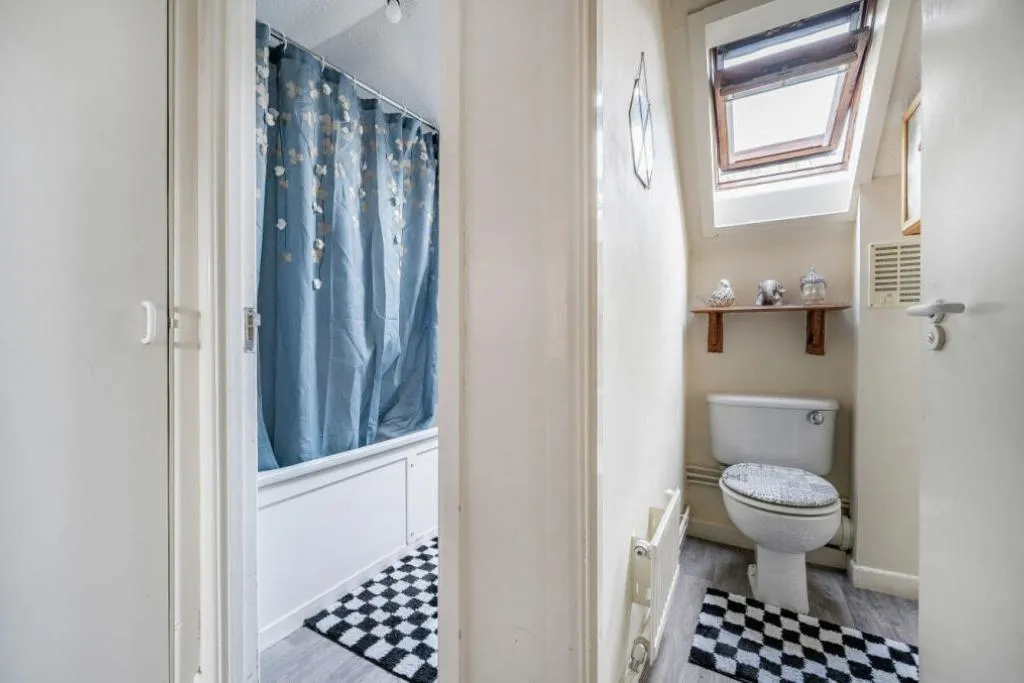 The Fieldings, Woking, GU21, photo 7