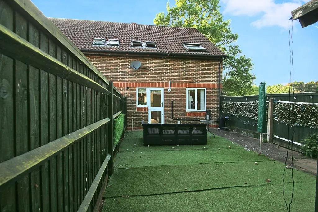The Fieldings, Woking, GU21, photo 11