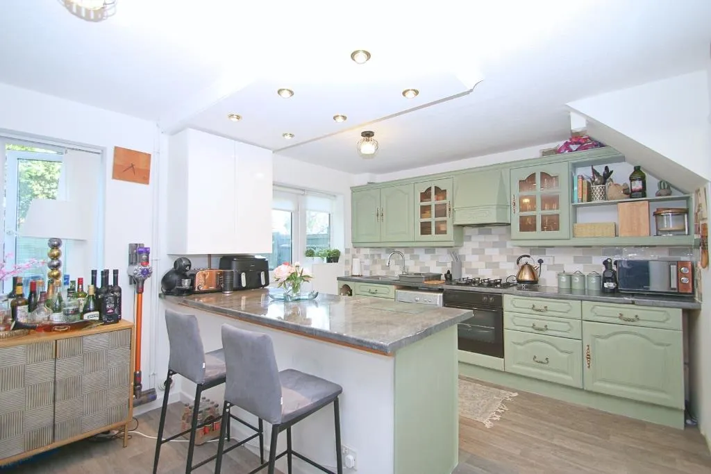 The Fieldings, Woking, GU21, photo 4