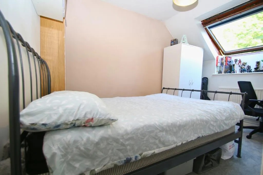 The Fieldings, Woking, GU21, photo 9