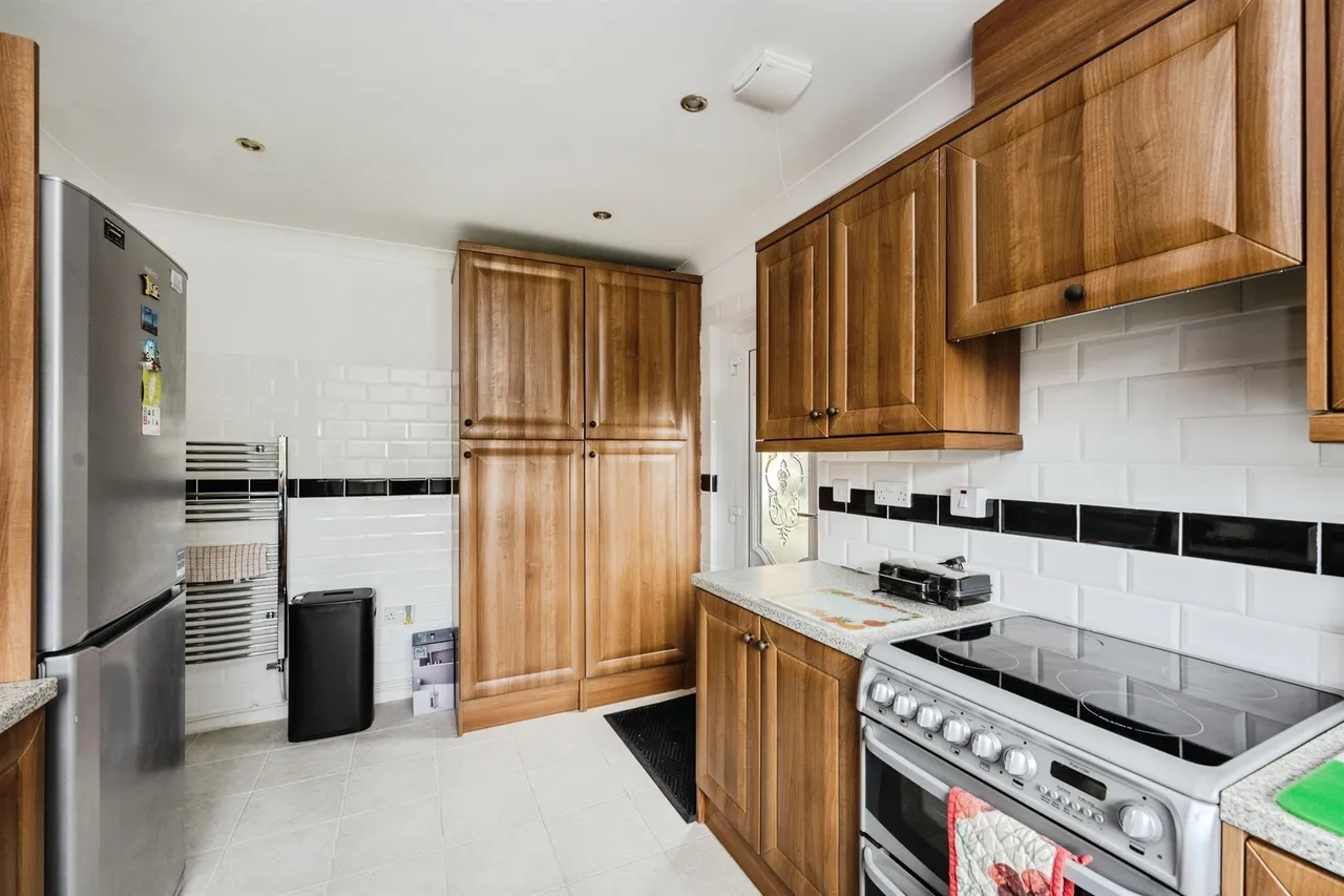Pontardawe Road, Swansea, SA6, photo 8