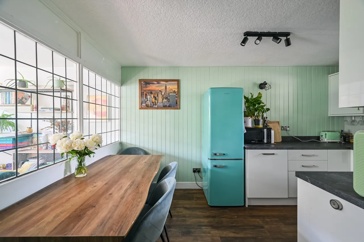 4 Gosford House, Tredegar Road, London, photo 7