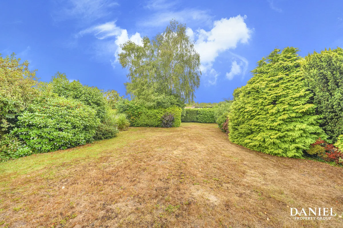 Pear Trees, Brentwood, CM13, photo 25