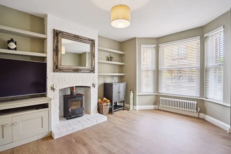 Recreation Road, Bourne End SL8 5AD, photo 5