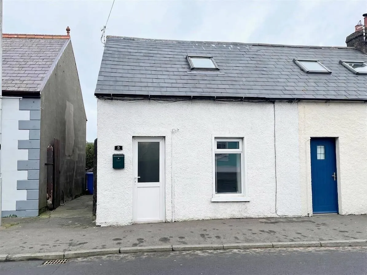 2 bed house to rent, High Street, ballyhalbert, BT22
