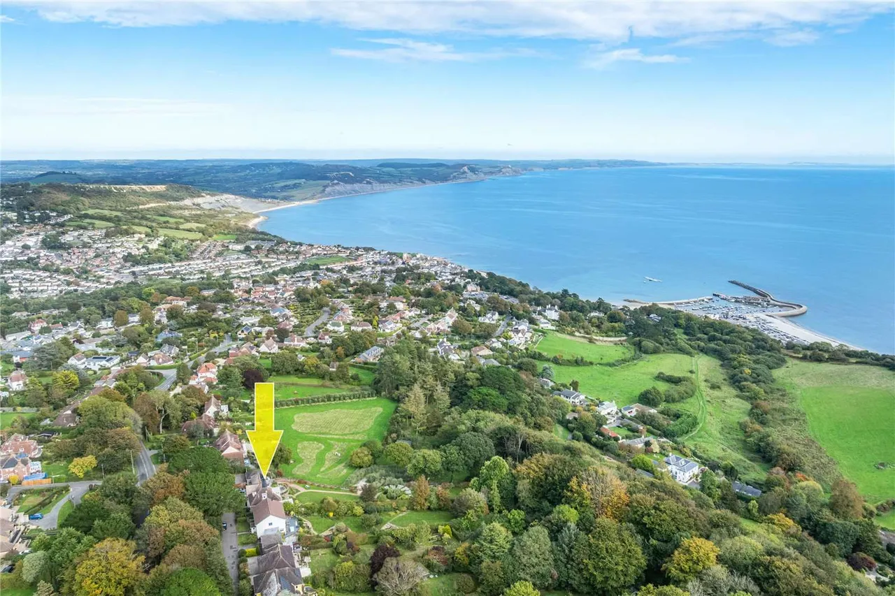 Sidmouth Road, Lyme Regis, Dorset, DT7 3ES, photo 3