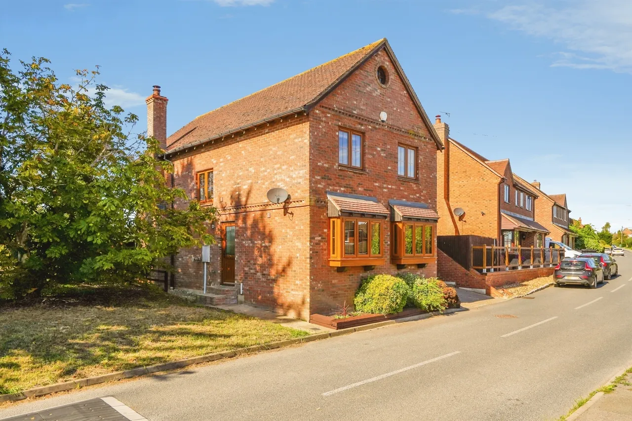 Main Street, Charndon, OX27, photo 5