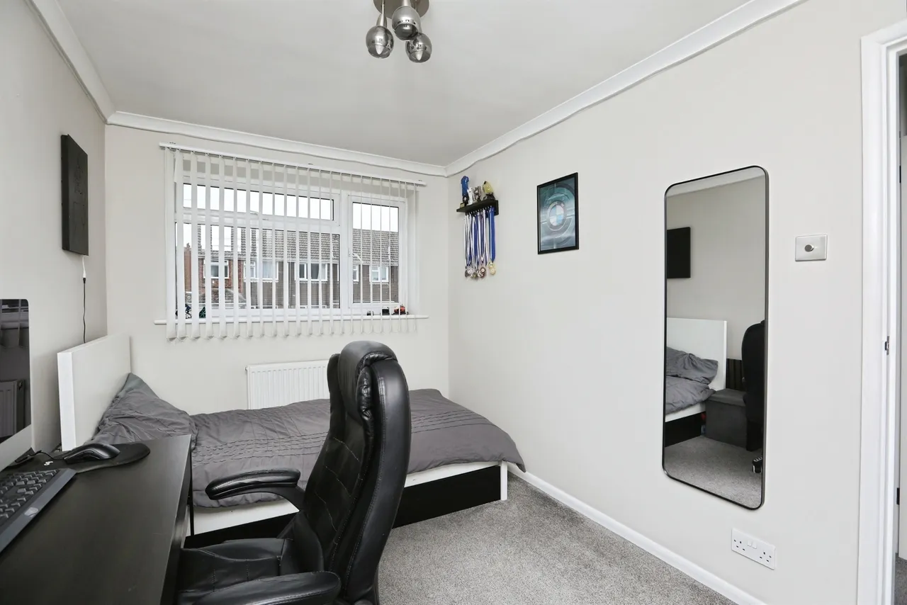 Walmer Gardens, Sittingbourne, photo 11