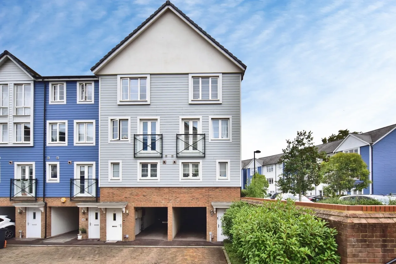 4 bed house for sale, Crabapple Road, Tonbridge, TN9