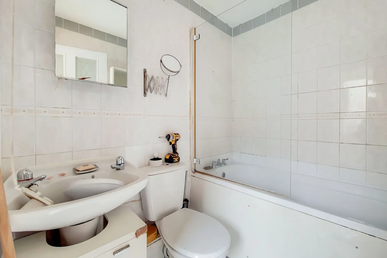 18 Balliol Road, London, photo 7