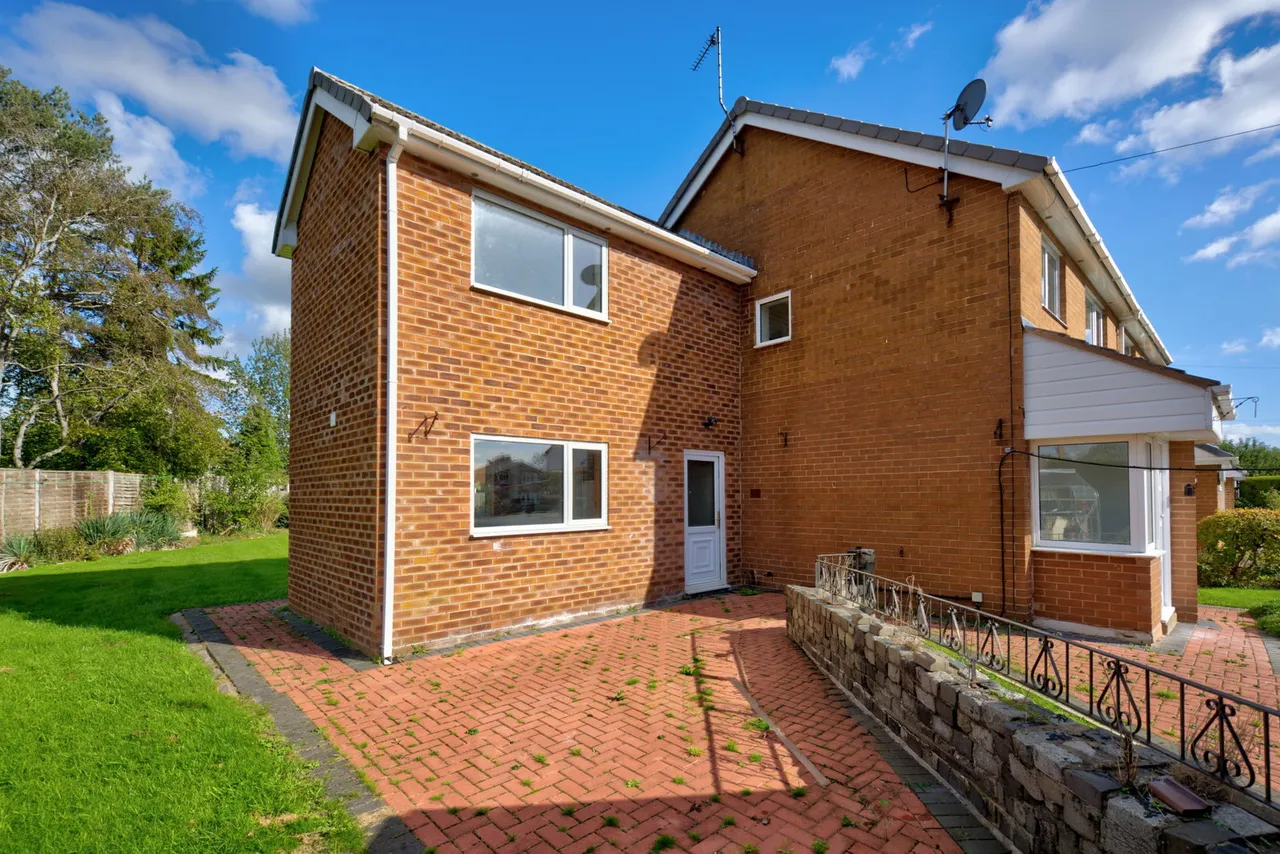 Mayfield Road, Blacon, CH1, photo 8