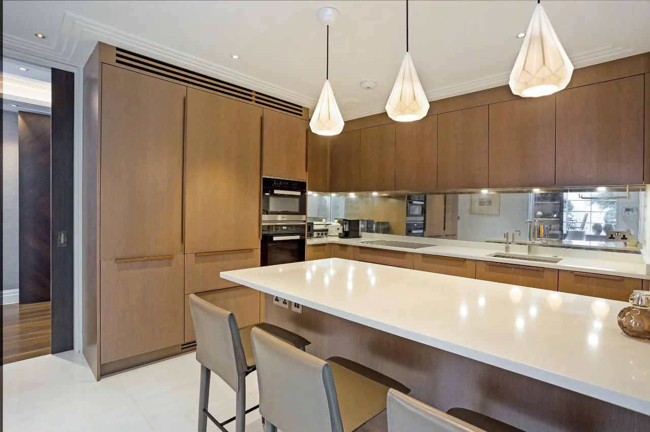 Halkin Place, Belgravia, SW1X, photo 9