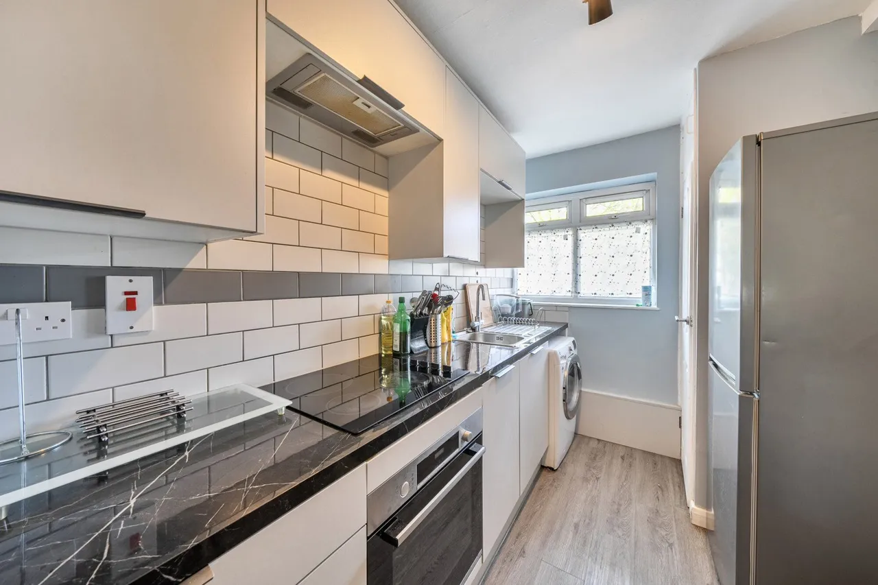 Lowth Road, SE5, photo 2