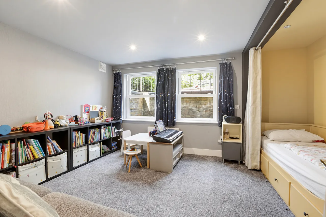 Sutherland Road, Ealing, W13, photo 15