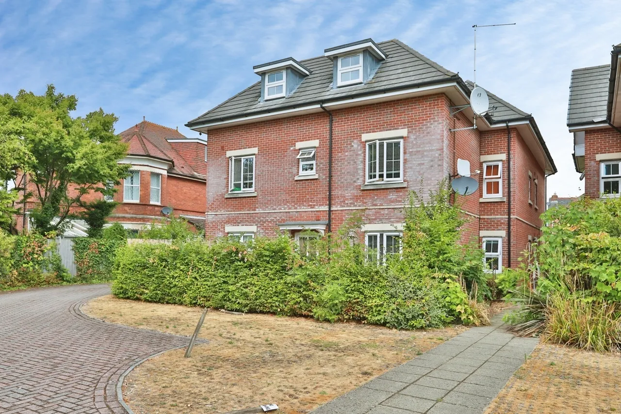 Lowther Road, Charminster, BH8, photo 16