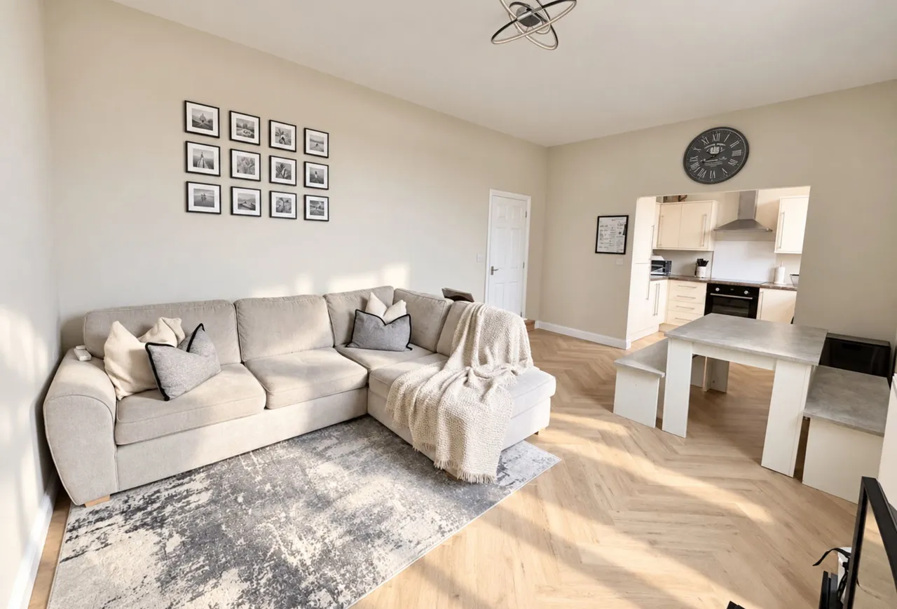 Newport Road, New Bradwell, MK13, photo 2