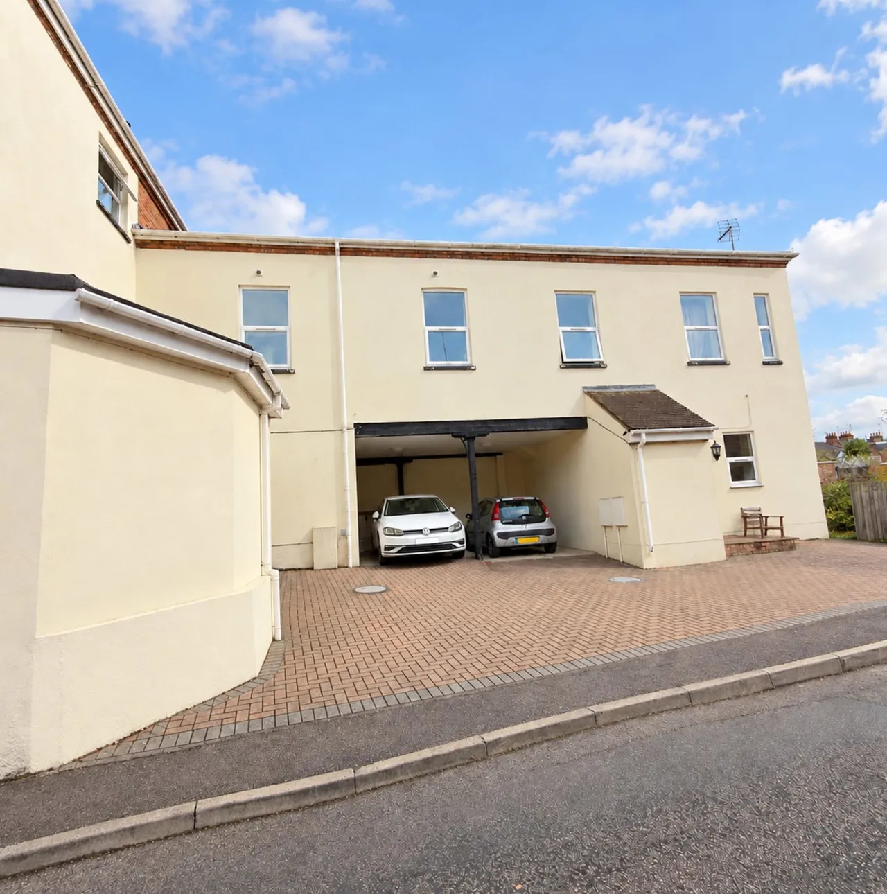 Newport Road, New Bradwell, MK13, photo 13