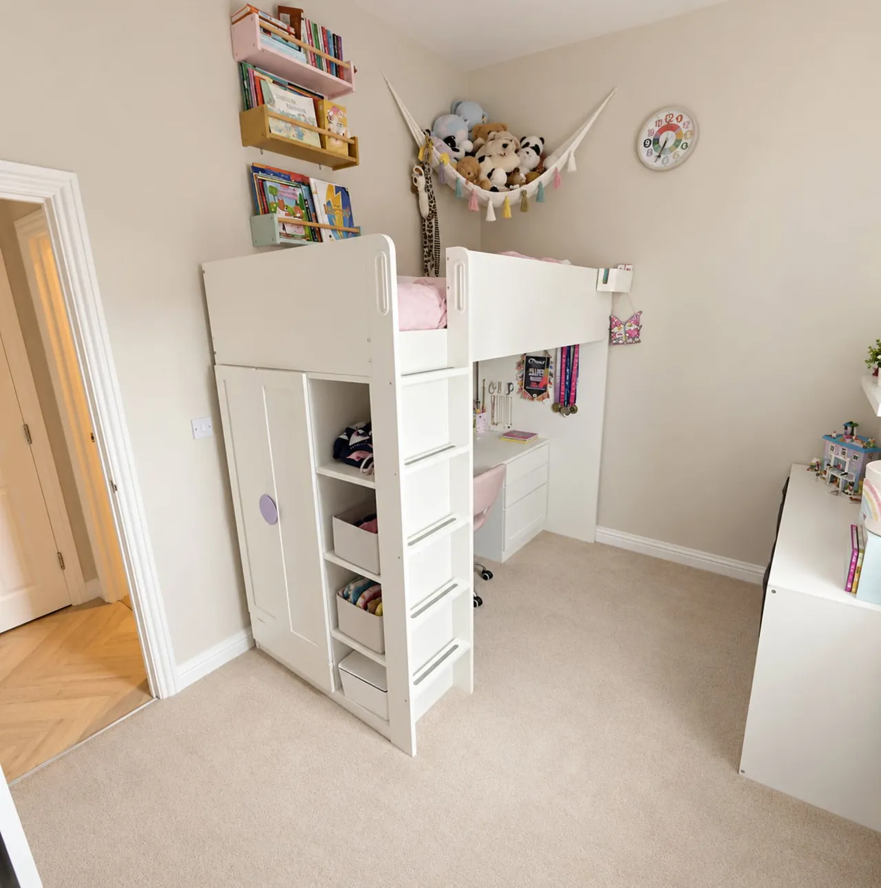 Newport Road, New Bradwell, MK13, photo 10