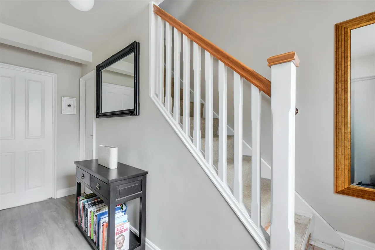 Ullswater Crescent, Bramcote, NG9, photo 4