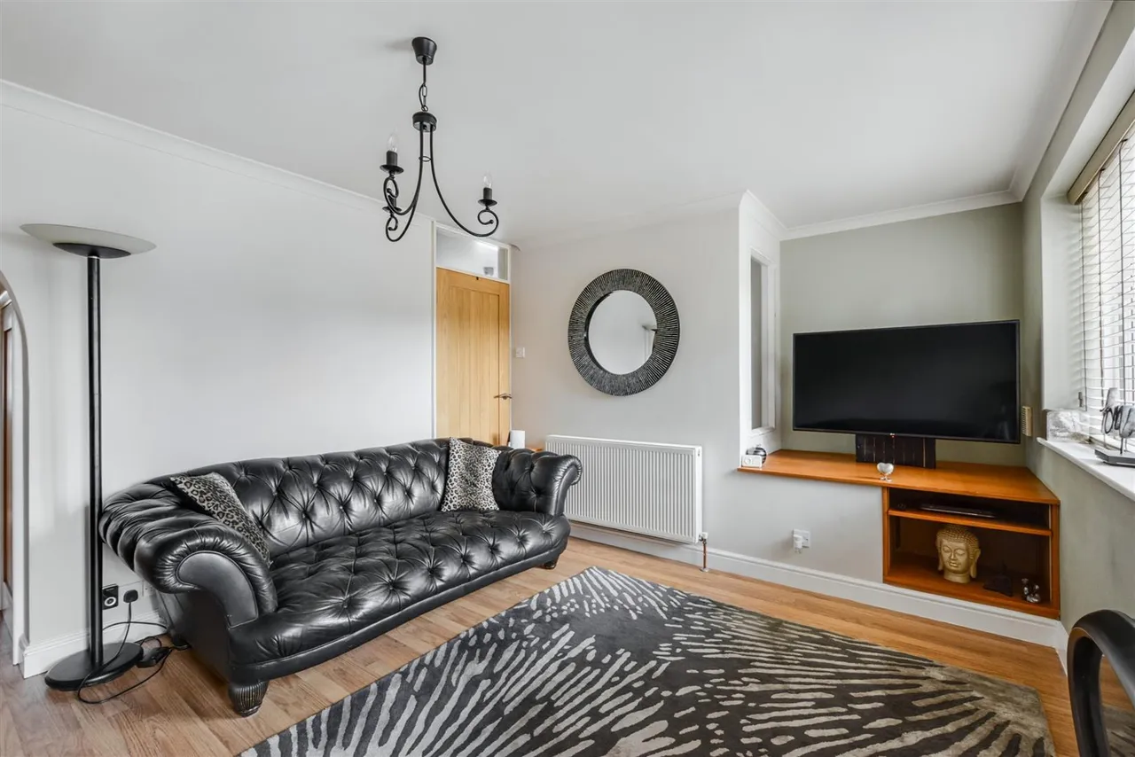 Ullswater Crescent, Bramcote, NG9, photo 6