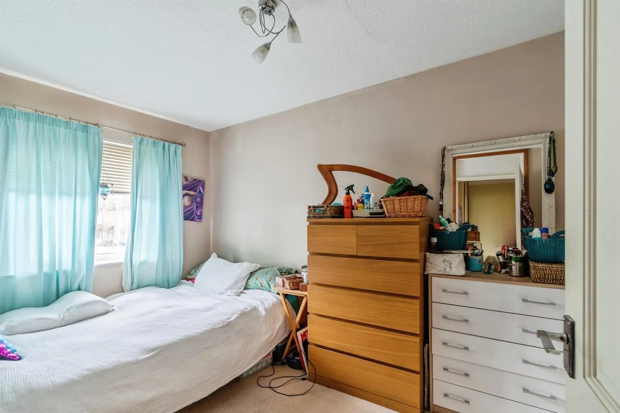Hewlett Close, Chippenham, photo 8