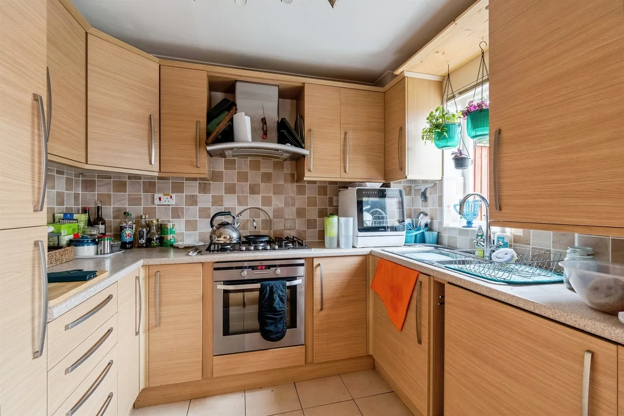 Hewlett Close, Chippenham, photo 4