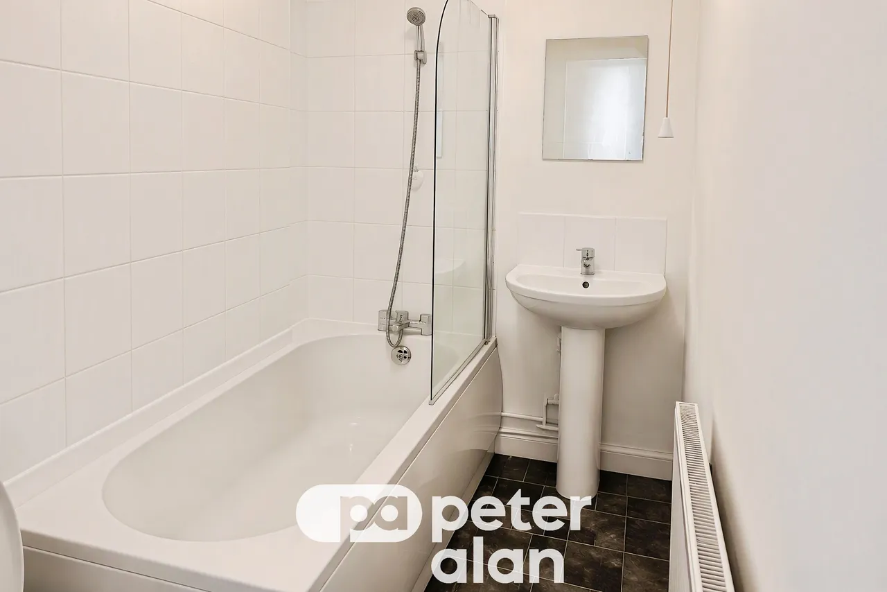 Commercial Street, Newport, NP11, photo 5