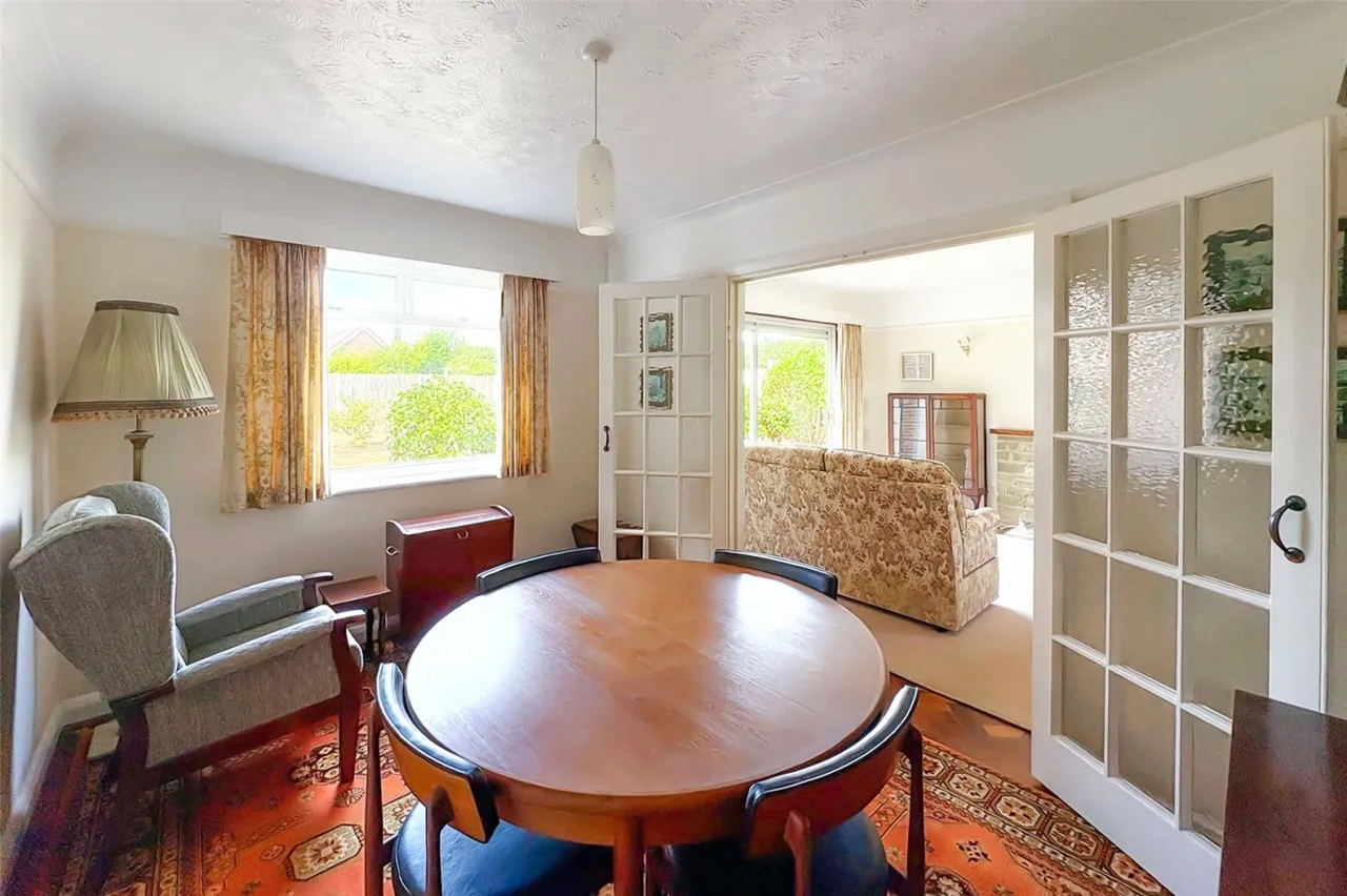Rustington, BN16, photo 4