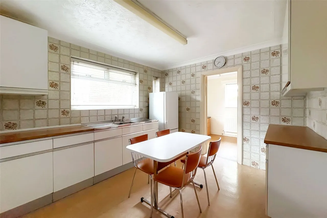 Rustington, BN16, photo 5
