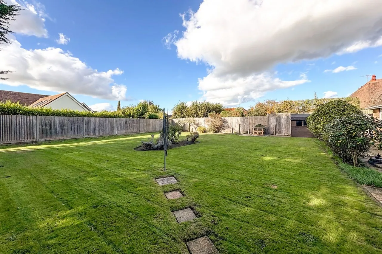 Rustington, BN16, photo 17