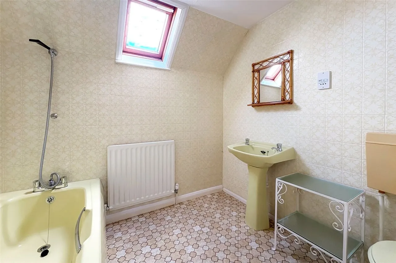 Rustington, BN16, photo 12